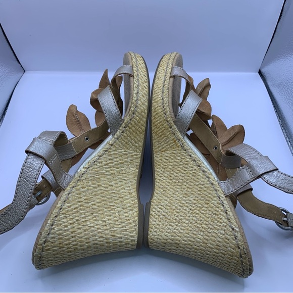 Born wedge floral sandals size 10 cork heel - Picture 8 of 9